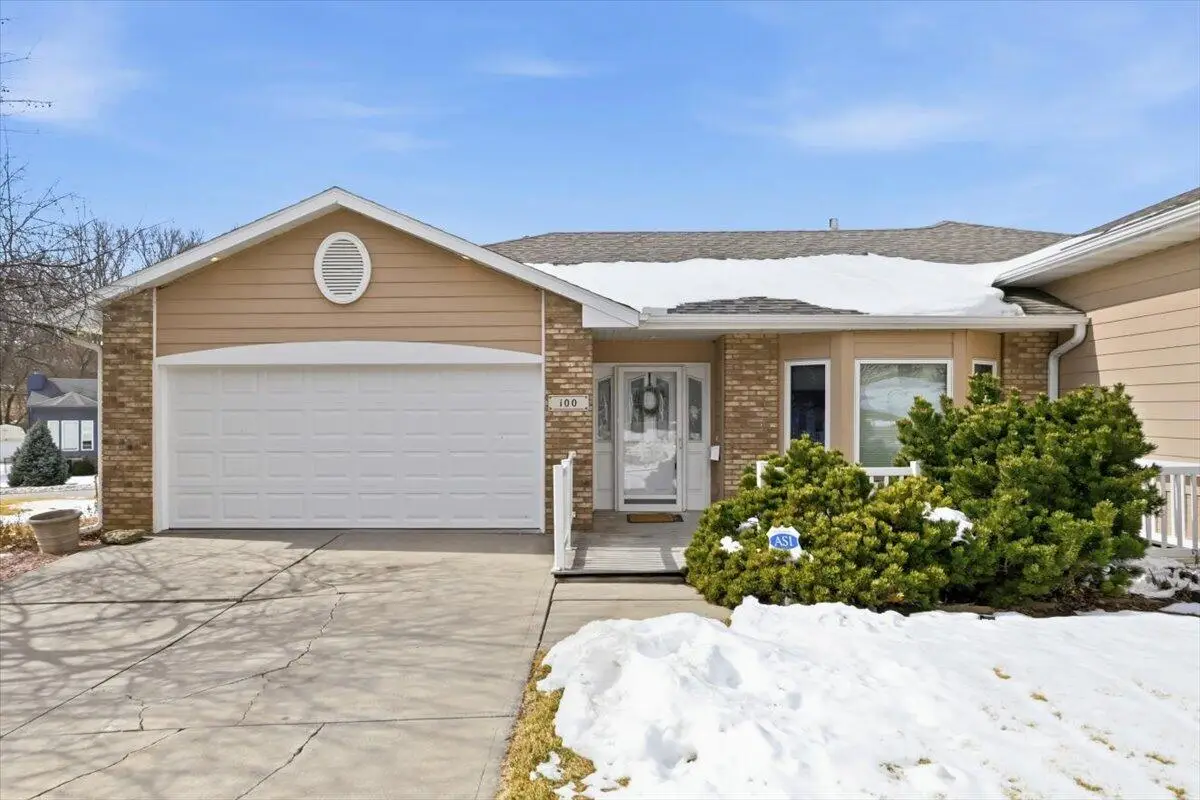 100 Mckenzie Circle, Council Bluffs, IA 51503 - #1