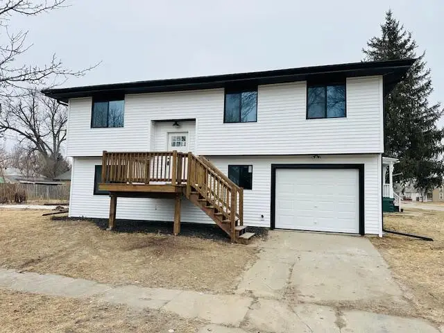 900 18th Avenue, Council Bluffs, IA 51501 - #1