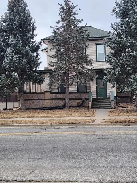 615 Willow Avenue, Council Bluffs, IA 51501 - #1