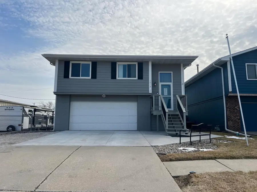 1615 Avenue M, Council Bluffs, IA 51501 - #2