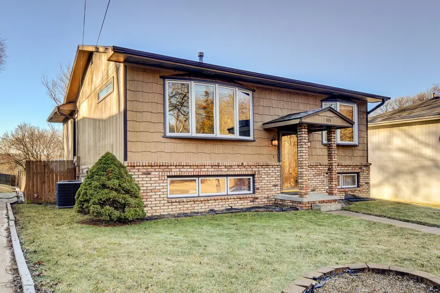 315 W Oak Street, Council Bluffs, IA 51503 - Image #2