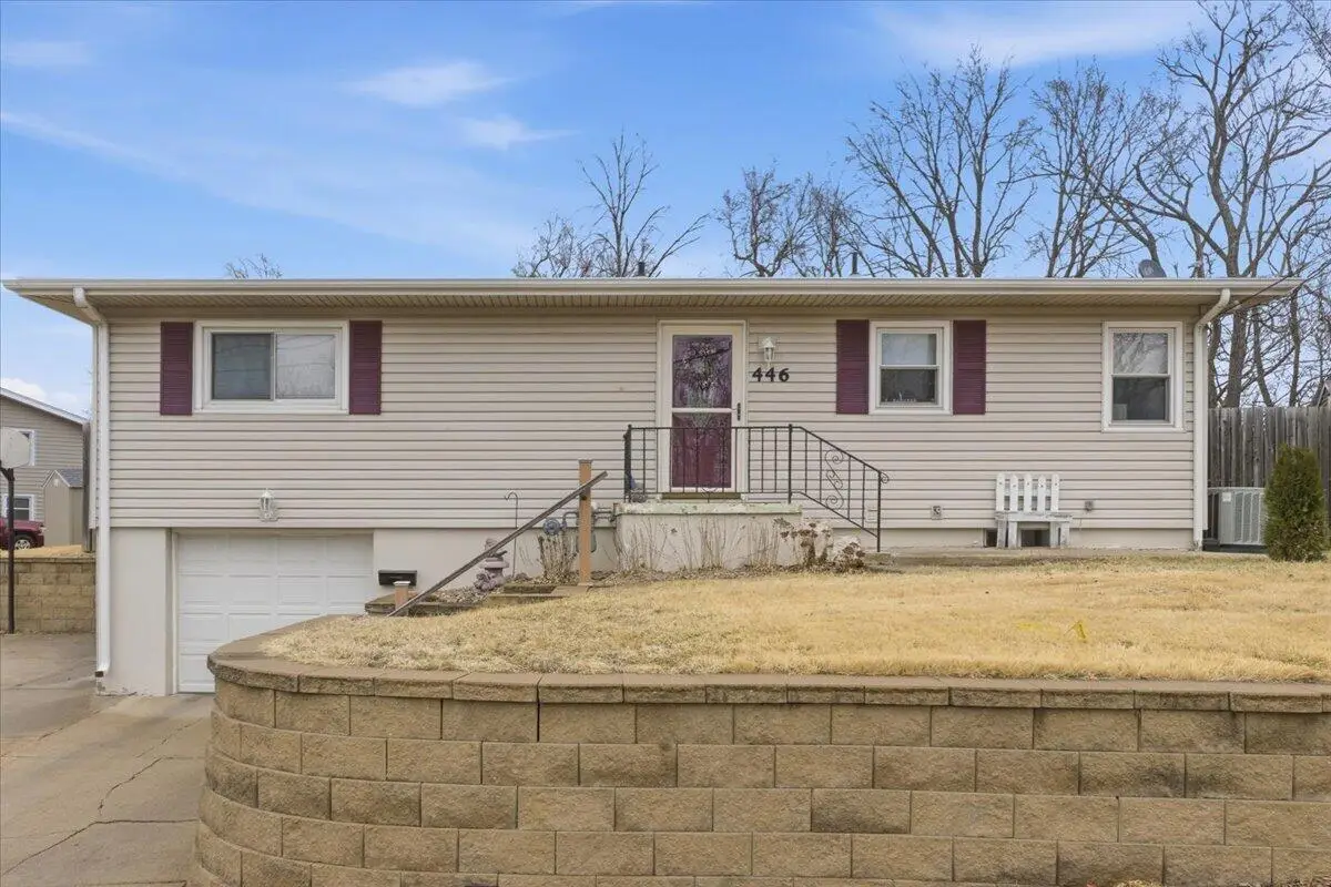 446 Mount Vernon Street, Council Bluffs, IA 51503 - #1