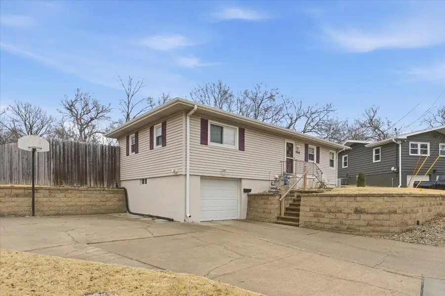 446 Mount Vernon Street, Council Bluffs, IA 51503 - #3