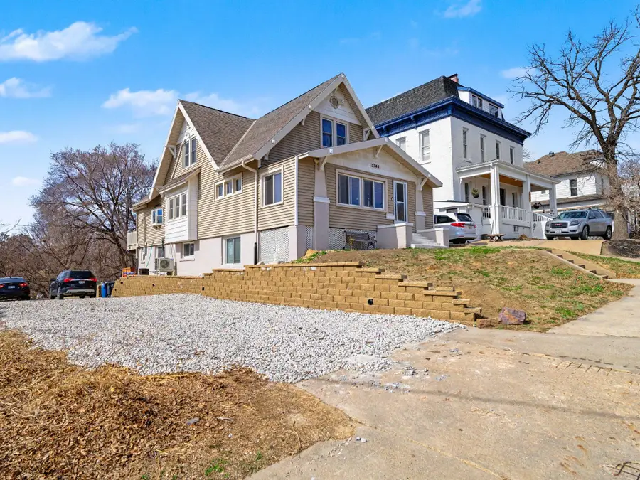 2744 S 10th Street, Omaha, NE 68108 - #2