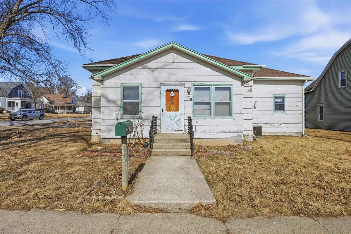 120 W 6th Street, Logan, IA 51546 - #1
