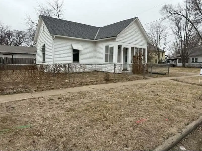 508 N 9th Street, Council Bluffs, IA 51503 - #1