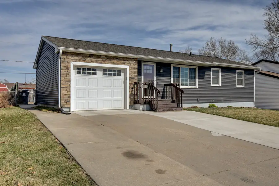 17 Windsor Avenue, Council Bluffs, IA 51503 - #3