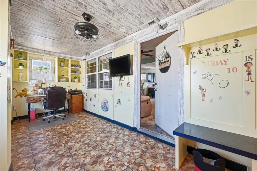 1739 Ave B, Council Bluffs, IA 51501 - #3