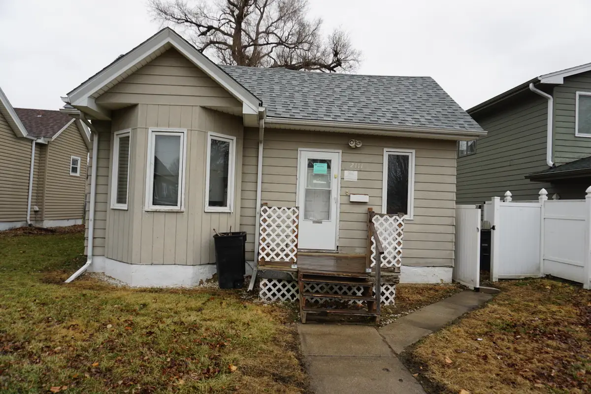 2111 S 10th Street, Council Bluffs, IA 51501 - Image #1