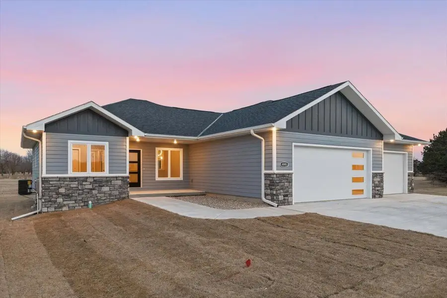 4995 Council Pointe Road, Council Bluffs, IA 51501 - #2