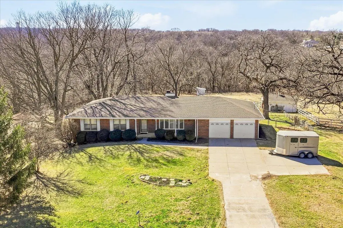 55272 230th Street, Glenwood, IA 51534 - #1