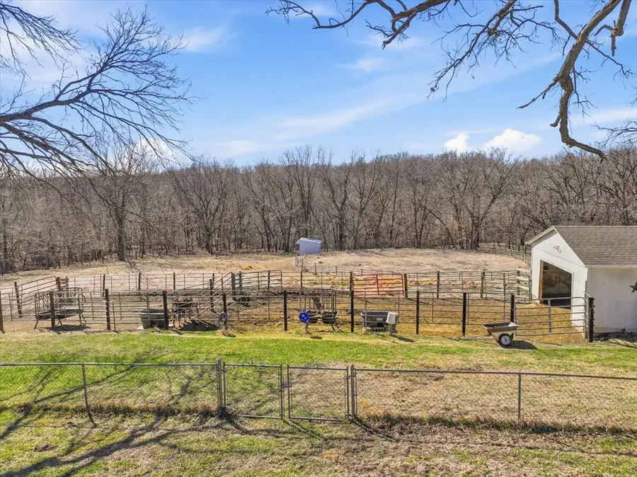 55272 230th Street, Glenwood, IA 51534 - #2