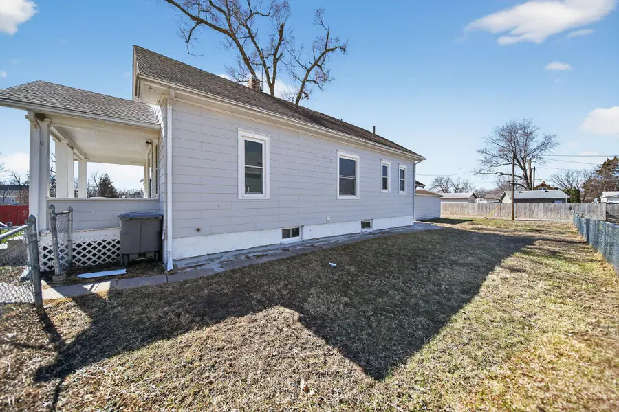 1910 S 8th Street, Council Bluffs, IA 51501 - #3