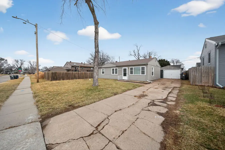 4005 Rawlins Drive, Council Bluffs, IA 51501 - #2