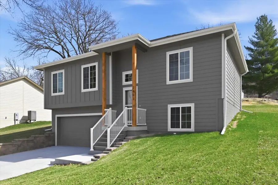 2403 N Broadway Street, Council Bluffs, IA 51503 - #2