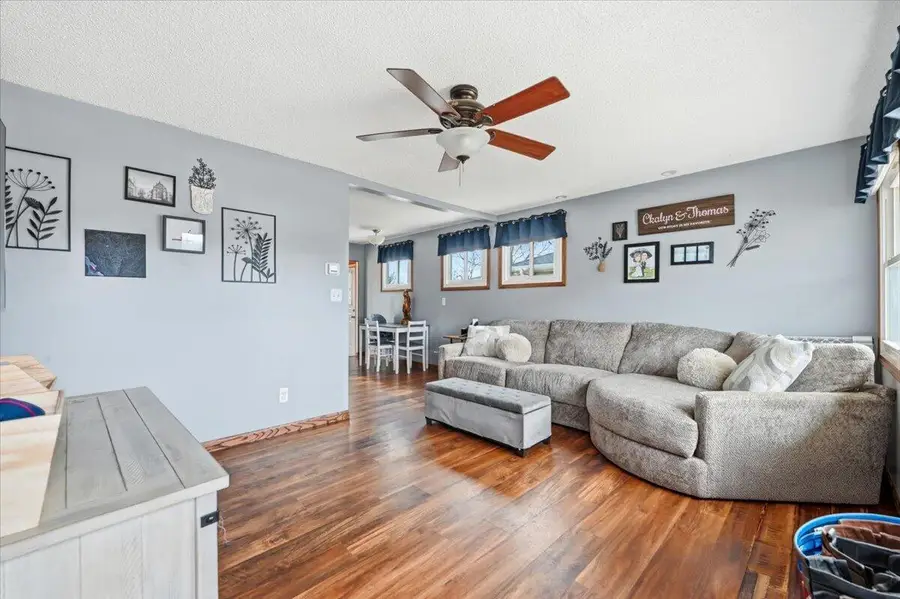 937 N 26th Street, Council Bluffs, IA 51501 - #3