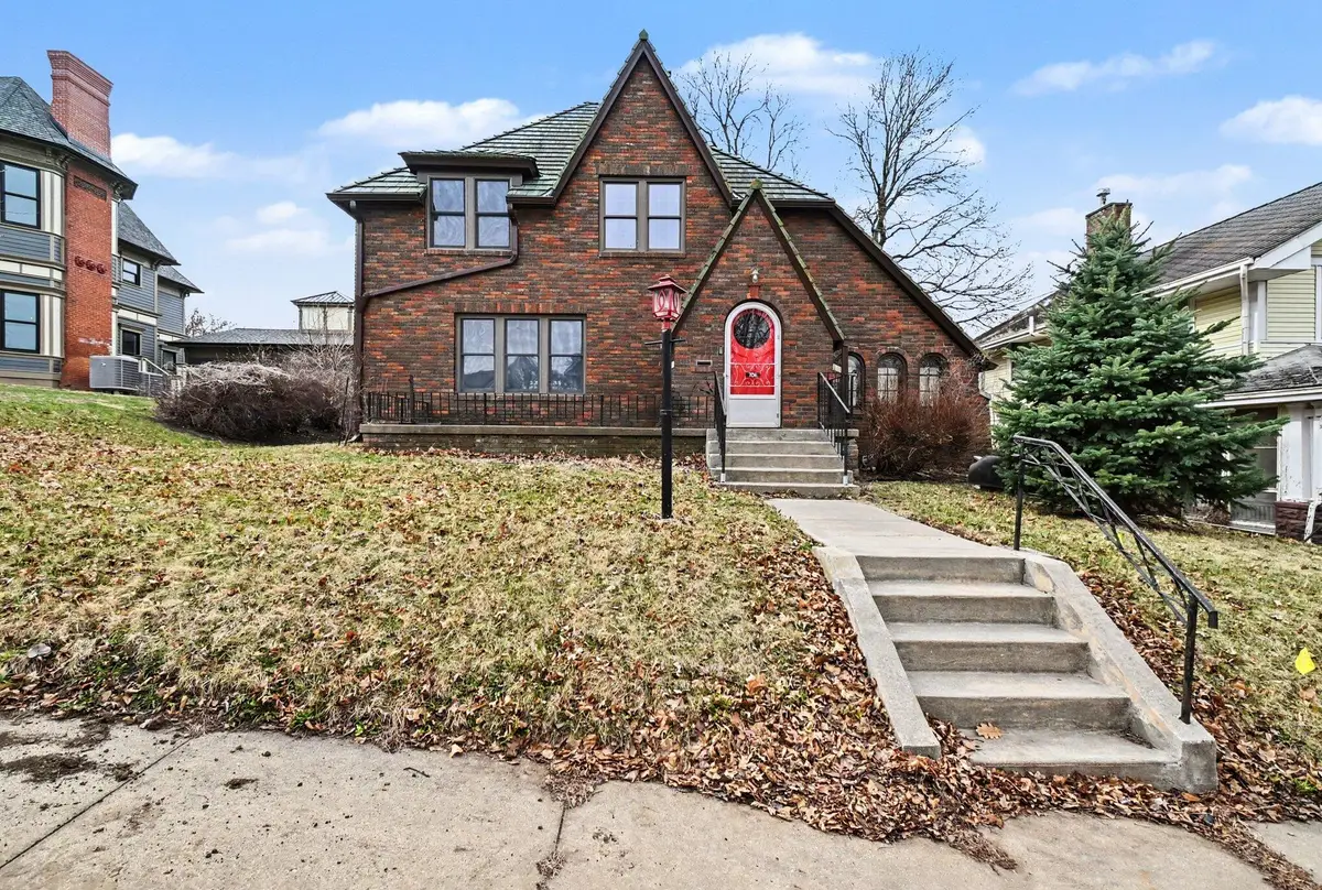 706 E Reed Street, Red Oak, IA 51566 - #1