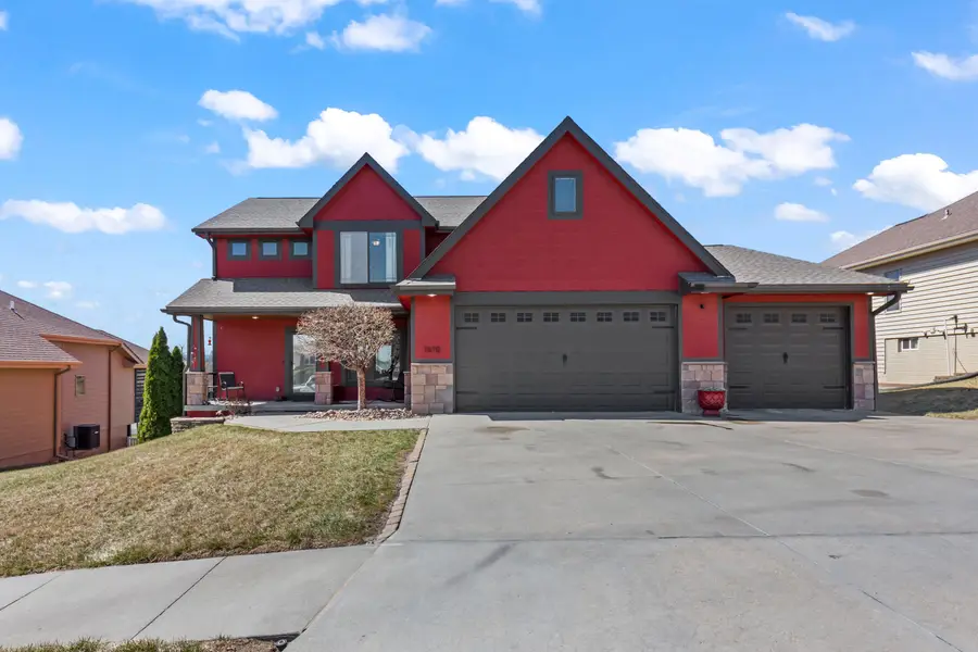 1610 Baldwin Circle, Council Bluffs, IA 51503 - #2