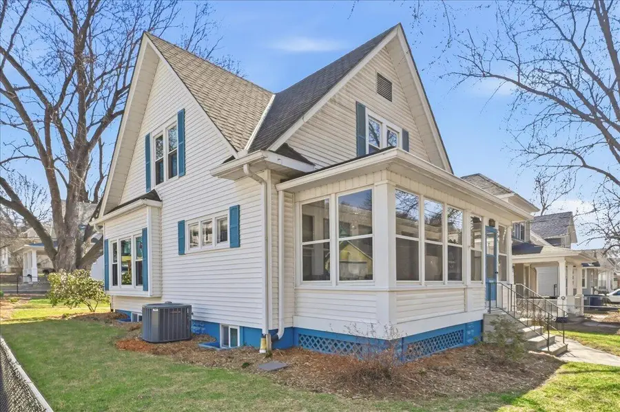 539 Harrison Street, Council Bluffs, IA 51503 - #2