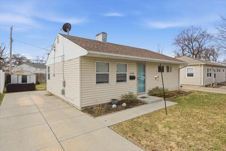 2705 Avenue H, Council Bluffs, IA 51501 - #2