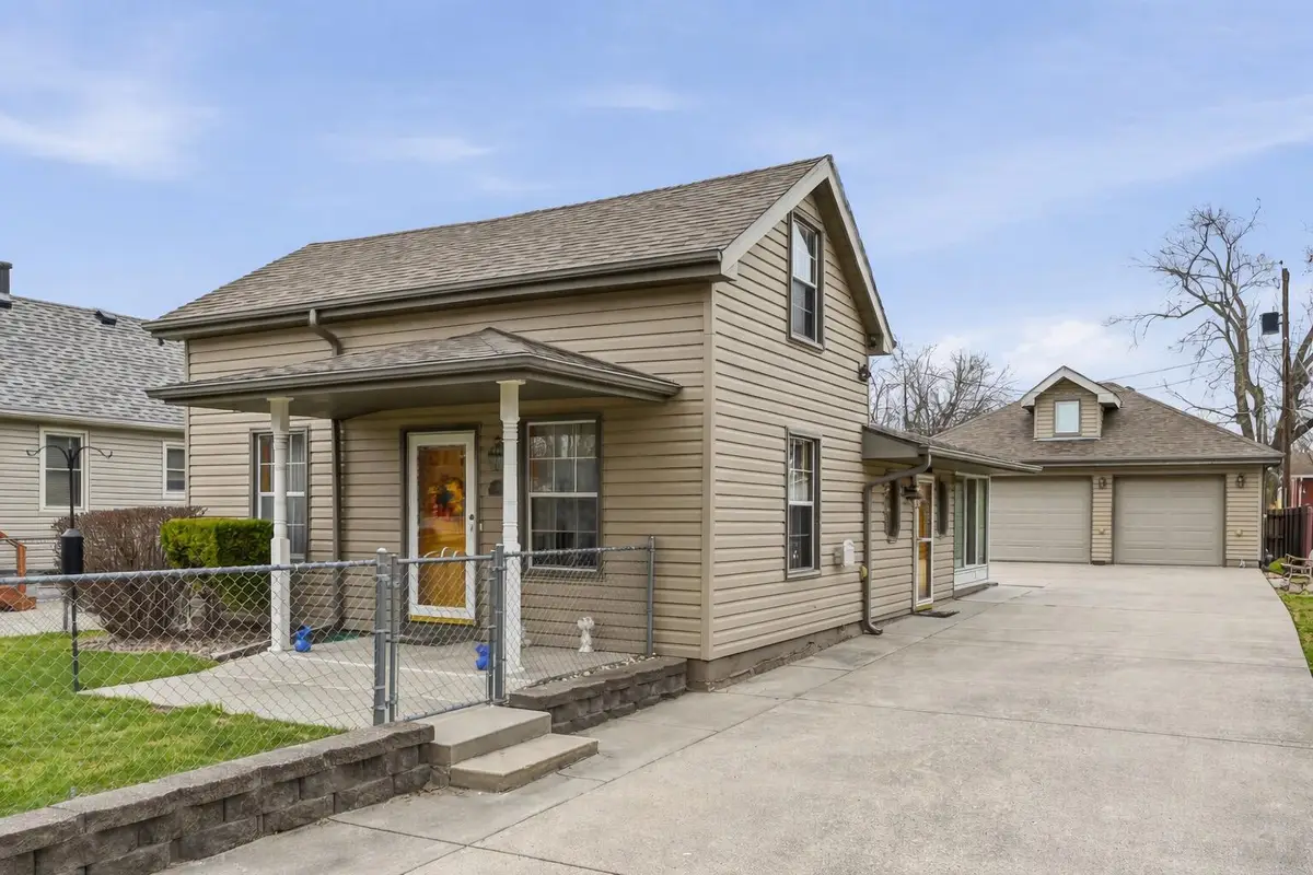 1810 Avenue E, Council Bluffs, IA 51501 - #1