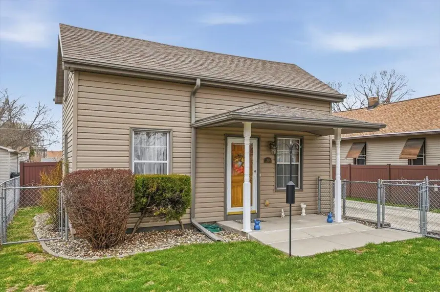 1810 Avenue E, Council Bluffs, IA 51501 - #2