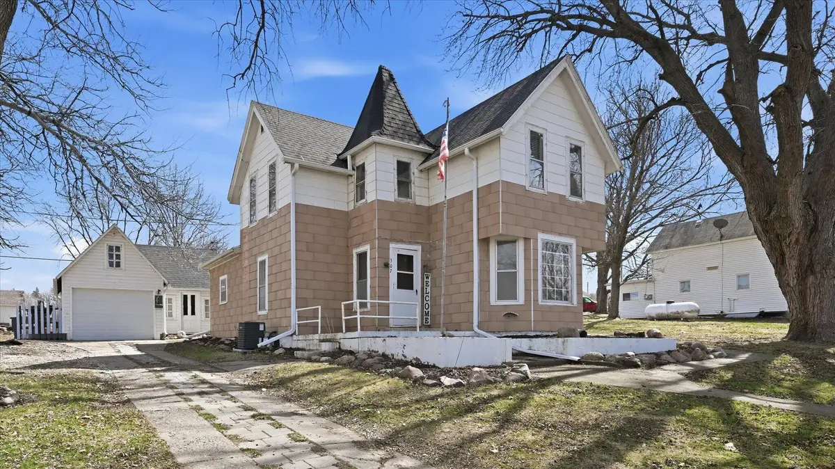 307 Oak Avenue, Charter Oak, IA 51439 - #1
