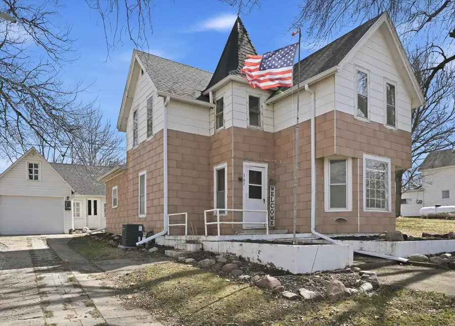 307 Oak Avenue, Charter Oak, IA 51439 - #3
