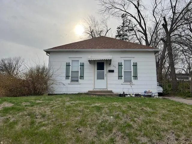 206 S Locust Street, Glenwood, IA 51534 - #1