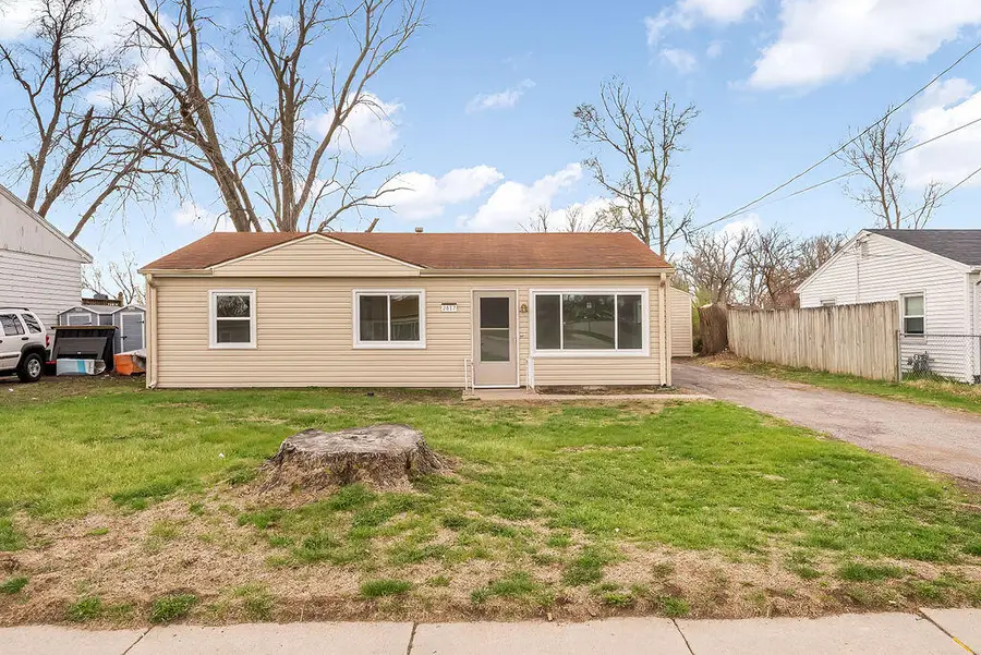 2817 Twin City Drive, Council Bluffs, IA 51501 - #2