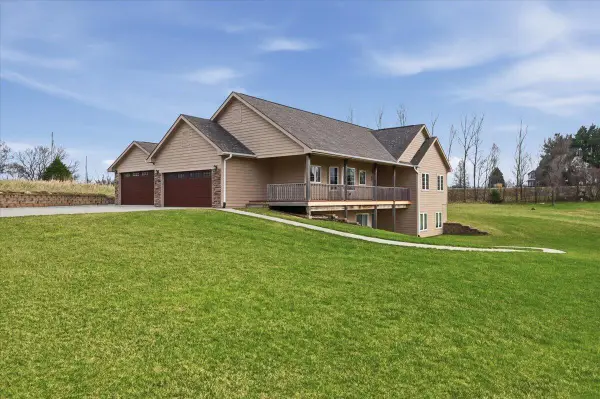 23045 Chamois Circle, GLENWOOD, IA 51534