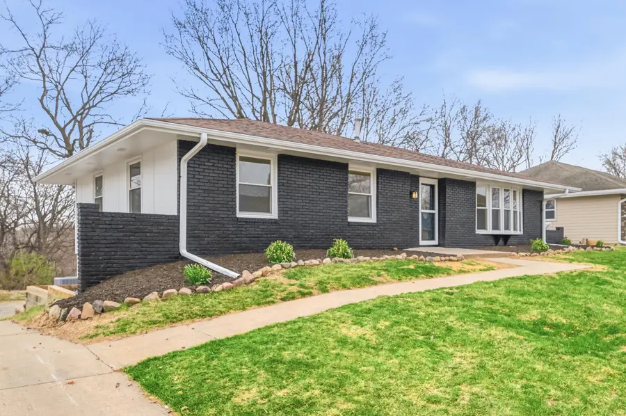 205 Wildwood Road, Council Bluffs, IA 51503 - #2