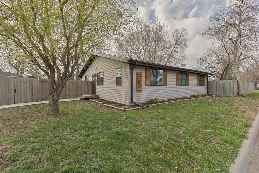 101 Huron Circle, Council Bluffs, IA 51501 - #2