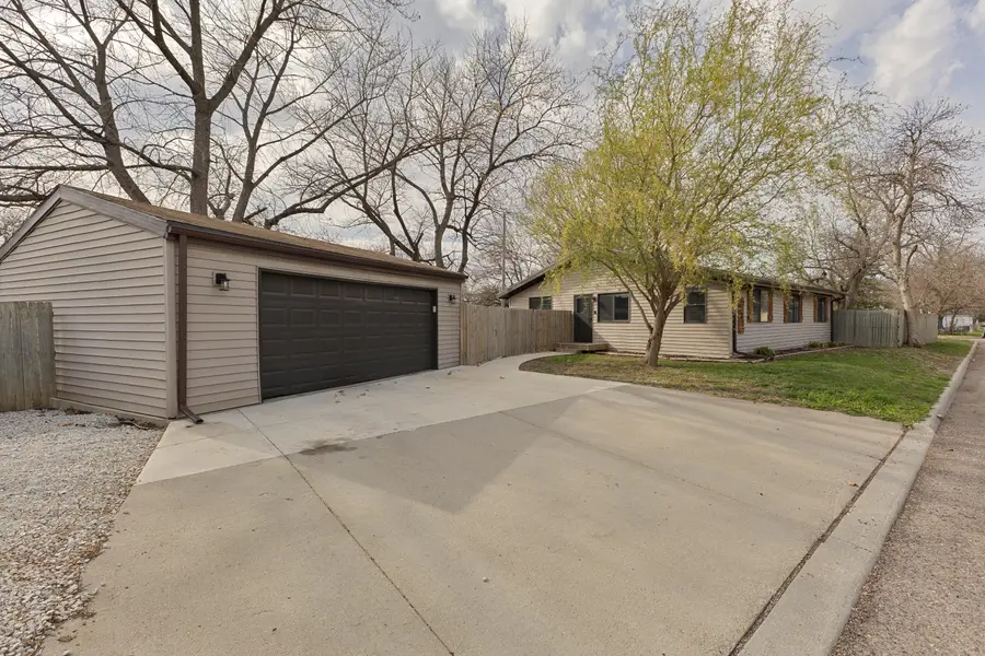 101 Huron Circle, Council Bluffs, IA 51501 - #3