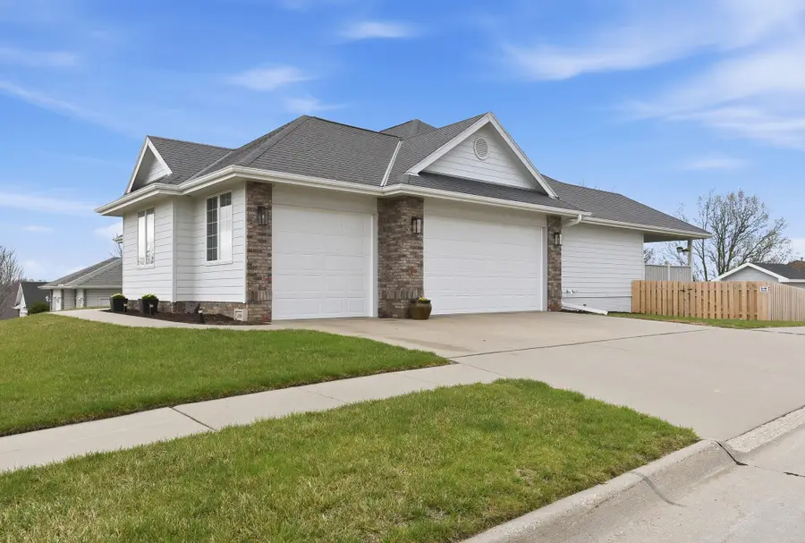 4105 Gladbrook Drive, Council Bluffs, IA 51503 - #3