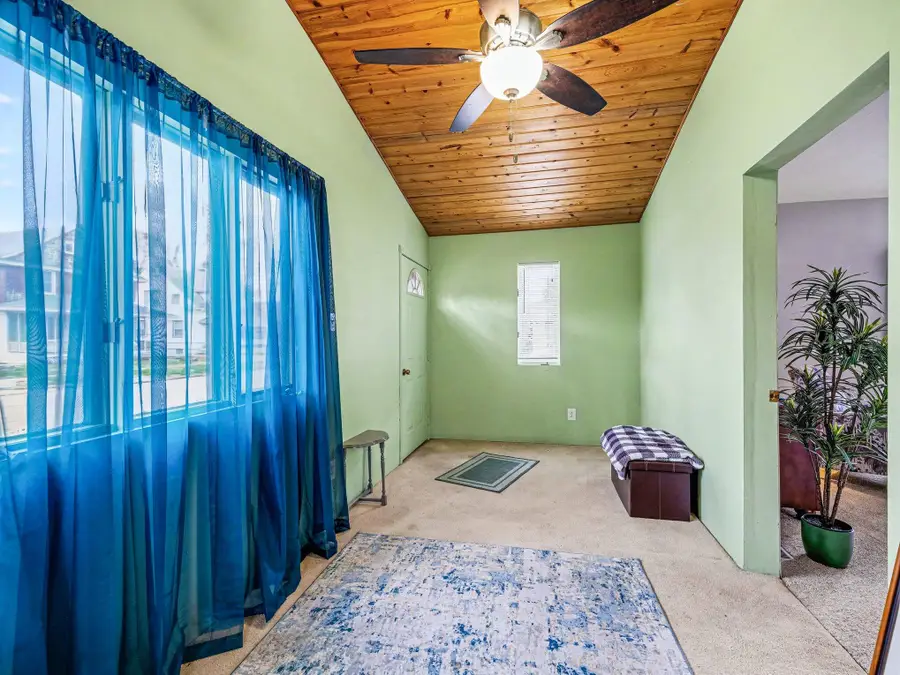 2324 Avenue D, Council Bluffs, IA 51501 - #3