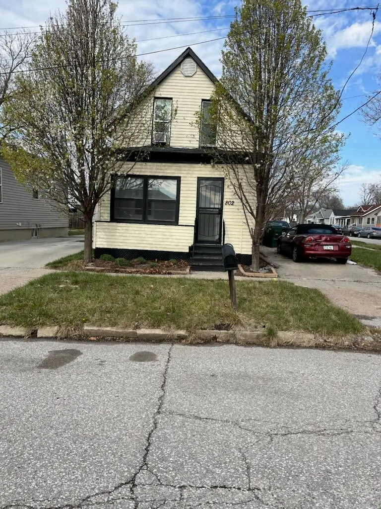 802 S 10th Street, Council Bluffs, IA 51501 - #1