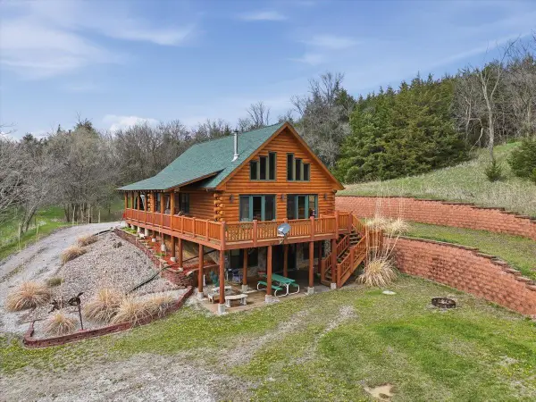 60815 Levi Road, GLENWOOD, IA 51534