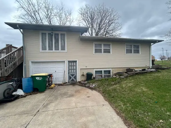 325 W Hutchings Street, Winterset, IA 50273