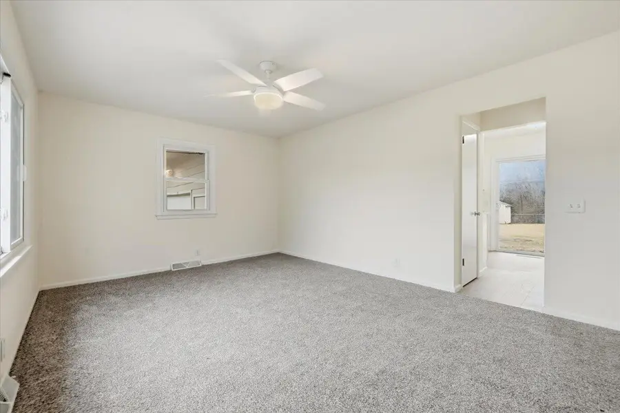 725 Lori Lane, Council Bluffs, IA 51503 - Image #3