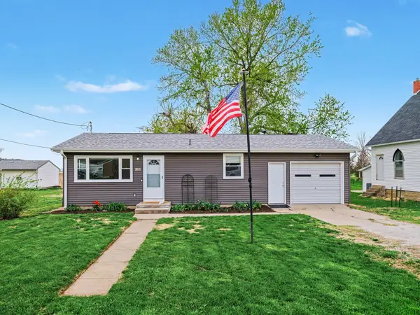 806 Johnson Street, CRESCENT, IA 51526