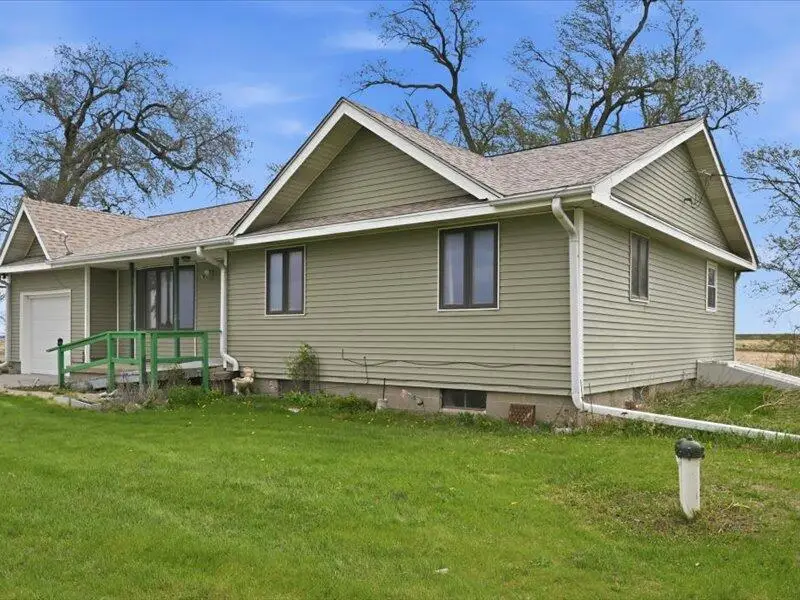 14555 450th Street, Carson, IA 51525 - #2