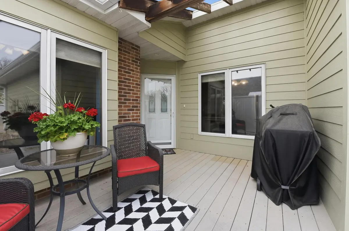 112 Mckenzie Circle, Council Bluffs, IA 51503 - #1