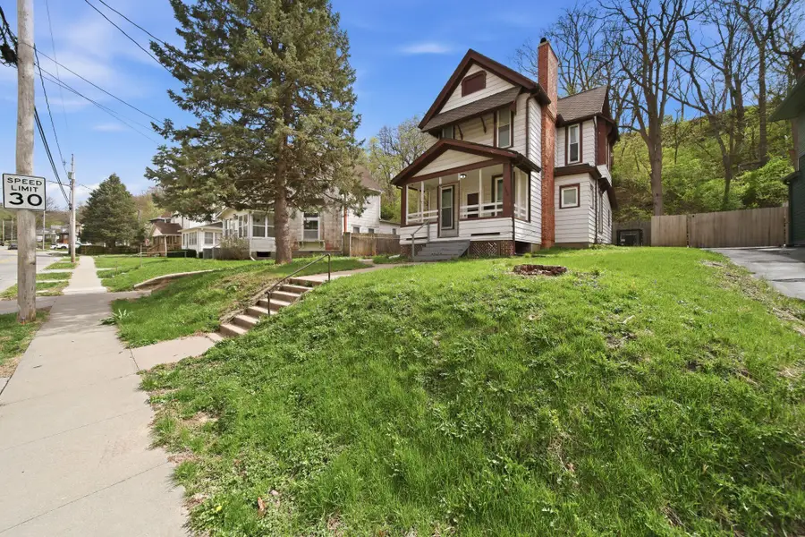 352 Lincoln Avenue, Council Bluffs, IA 51503 - #2