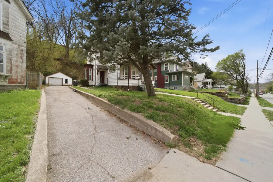 352 Lincoln Avenue, Council Bluffs, IA 51503 - #3