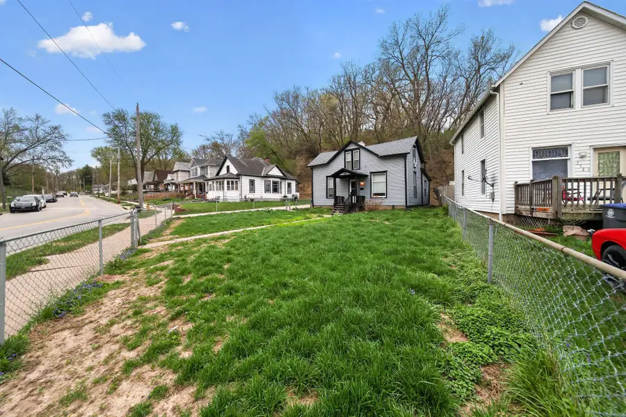 118 E Graham Avenue, Council Bluffs, IA 51503 - #2
