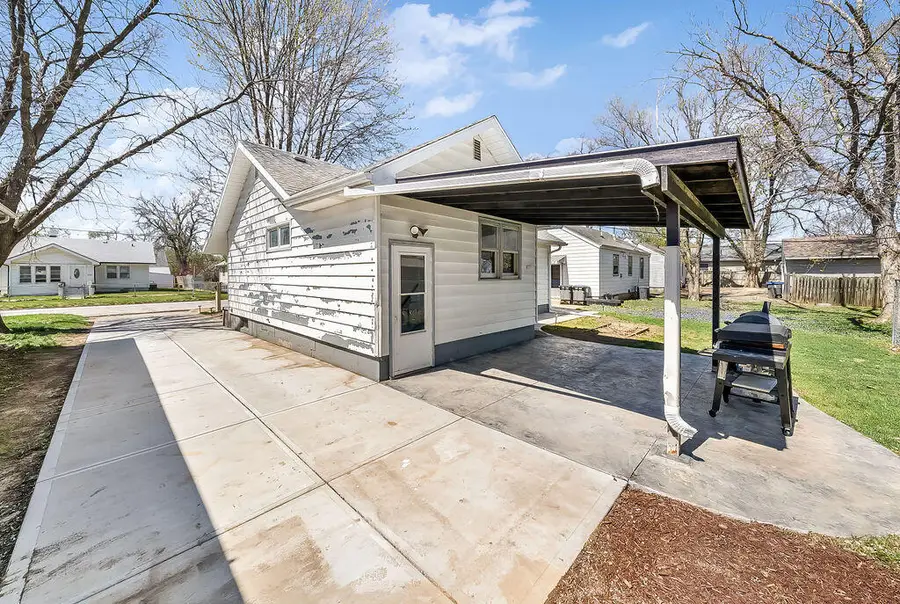 2517 S 7th Street, Council Bluffs, IA 51501 - #3
