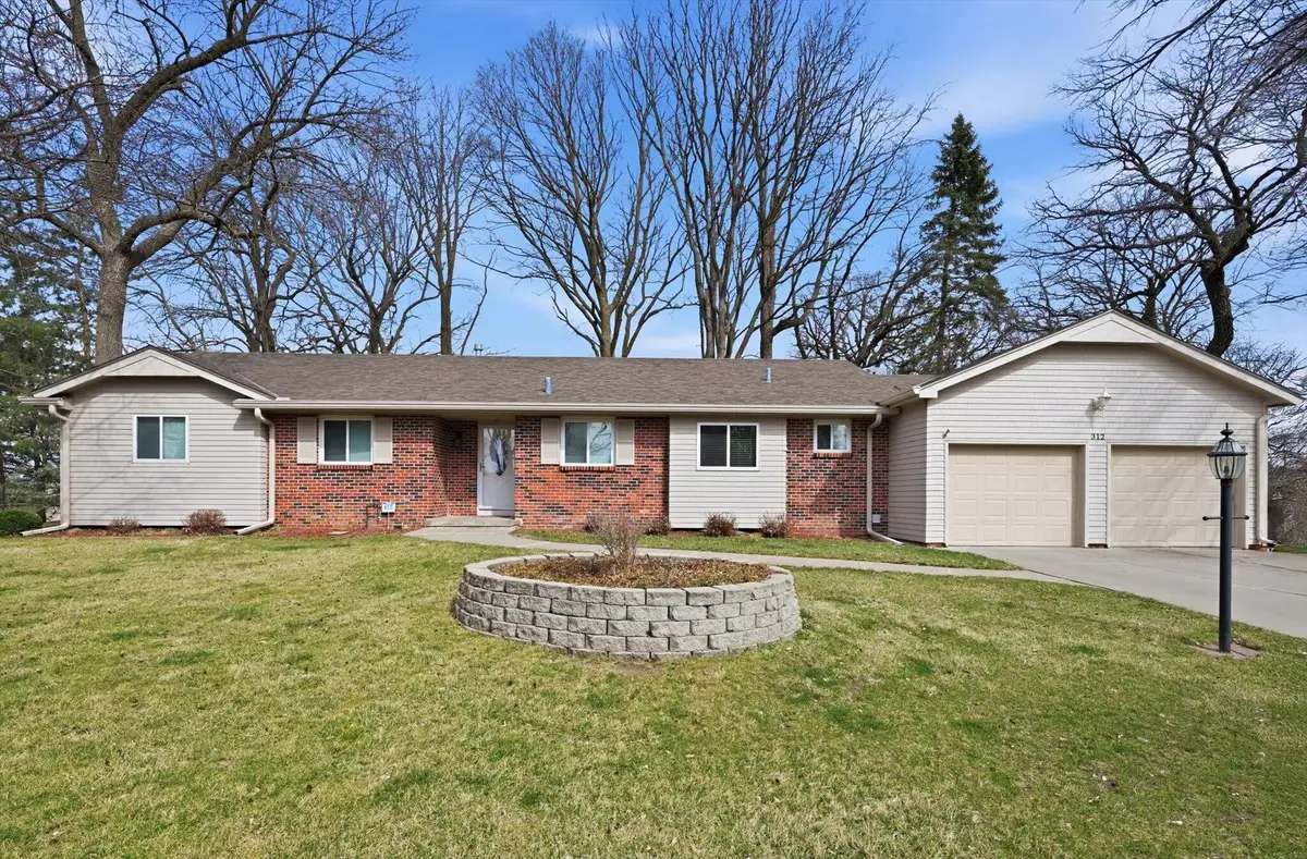 312 Forest Drive, Bellevue, NE 68005 - #1