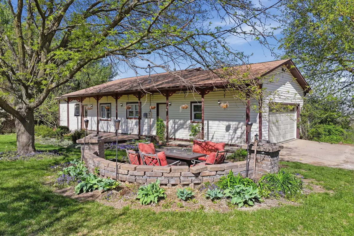 55447 230th Street, Glenwood, IA 51534 - #1