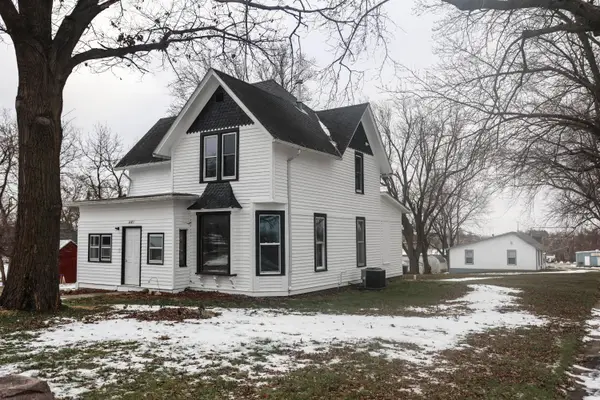 401 Highland Street, WALNUT, IA 51577